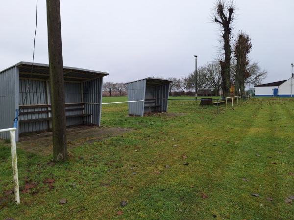 Sportplatz Groß Behnitz - Nauen-Groß Behnitz