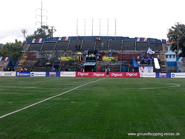 Estadio Javier Cruz - Ciudad de Panamá