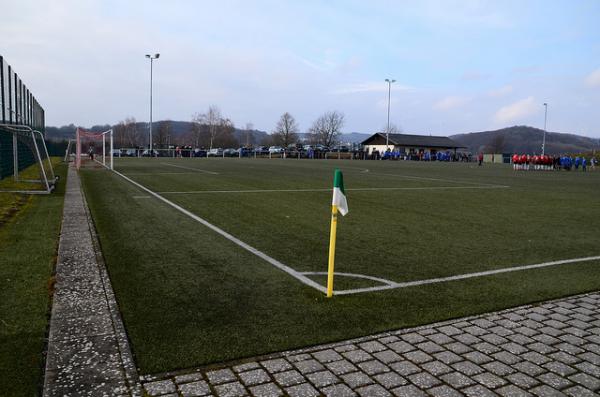 Sportplatz Am Buchholz - Mengerskirchen-Winkels