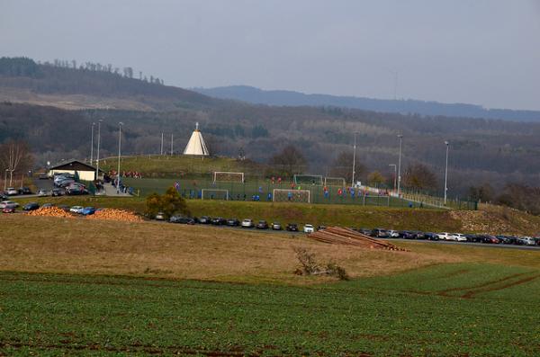 Sportplatz Am Buchholz - Mengerskirchen-Winkels