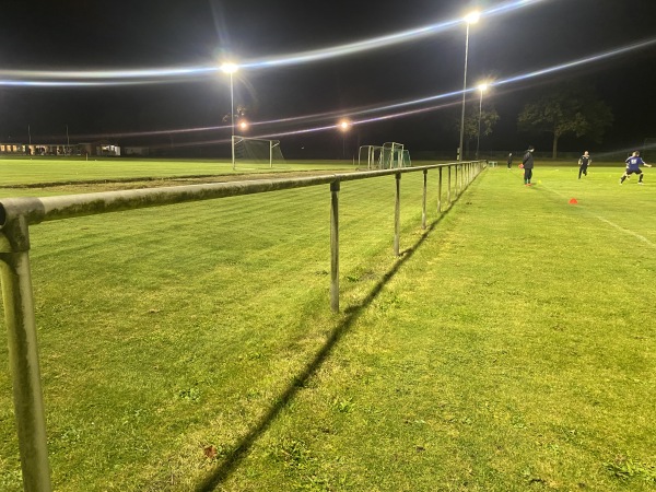 Sportplatz Schmalfeld B - Schmalfeld