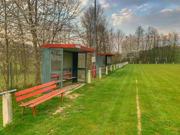 Sportplatz Rinderbügen - Büdingen-Rinderbügen