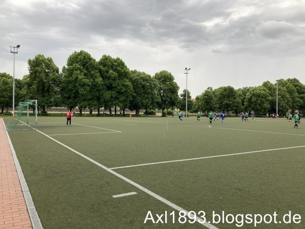 Kissingen-Stadion Nebenplatz - Berlin-Pankow-Süd