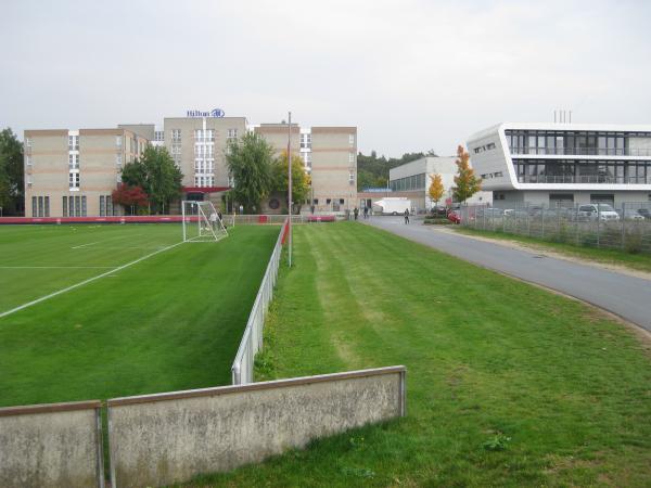 Max-Morlock-Platz Valznerweiher - Nürnberg-Zerzabelshof