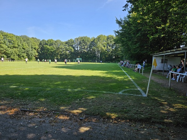 Stadion am Hötzelenberg - Erkelenz-Lövenich