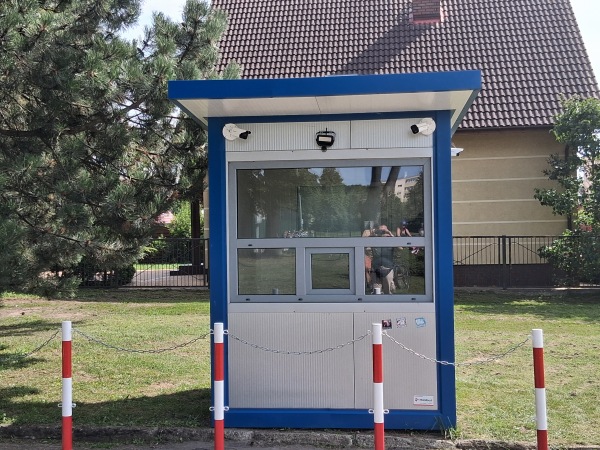 Stadion Miejski w Kamieniu Pomorskim boczne boisko - Kamień Pomorski