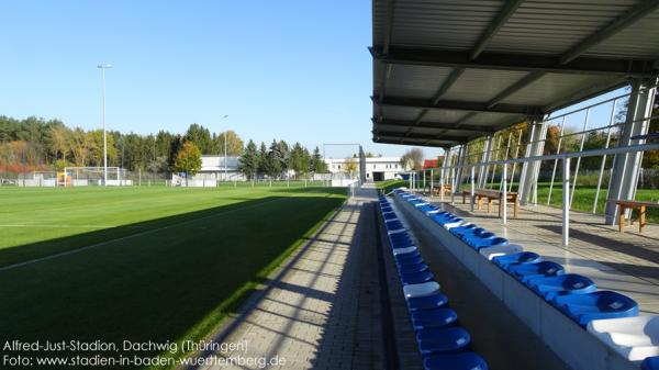 Alfred-Just-Stadion - Dachwig