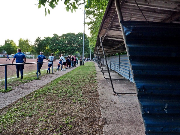 Sportplatz Wiesbadener Straße - Duisburg-Obermeiderich