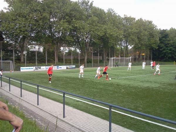 Bezirkssportanlage Düsseldorfer Straße Platz 2 - Duisburg-Wanheimerort