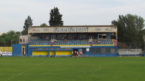 Stadion pokraj Jadra - Solin