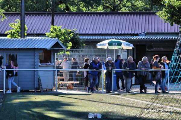 Stadion in der Schelmenhecke Nebenplatz - Hatzenbühl 