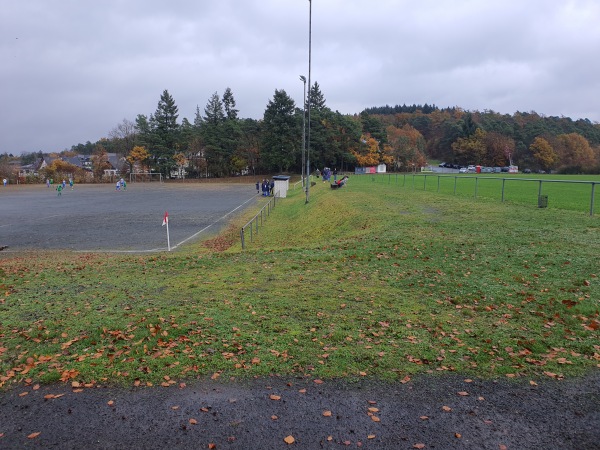 Lohbergstadion Nebenplatz - Hohenahr-Erda