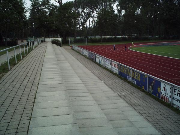 Ertl-Erhard-Sportfeld der Bezirkssportanlage Kapellenstraße - Fürth/Mittelfranken