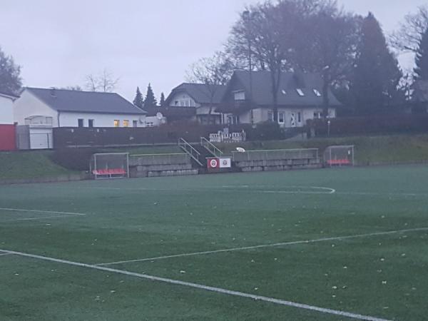 Sportplatz Höhenstraße - Kürten-Bornen