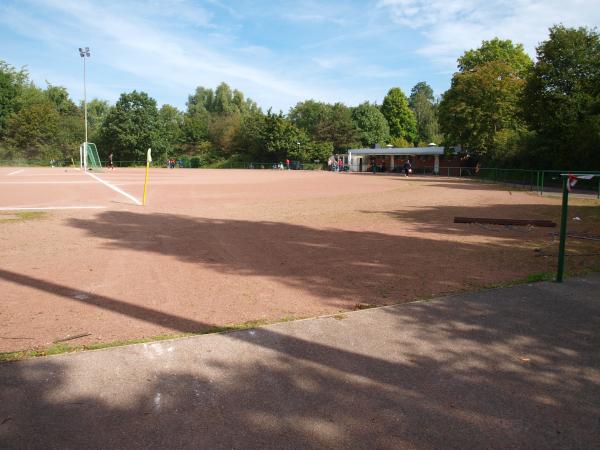 Sportplatz Heinrich-Strunk-Straße - Essen/Ruhr-Frohnhausen