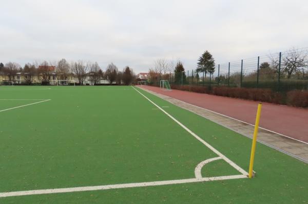 Sportplatz Grundschule am Wasserturm - Berlin-Heinersdorf