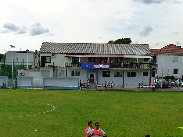 Igralište Vukovar - Kaštel Stari