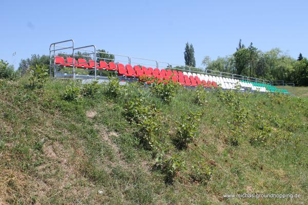 Stadion im. Józefa Pawełczyka obok - Czeladź