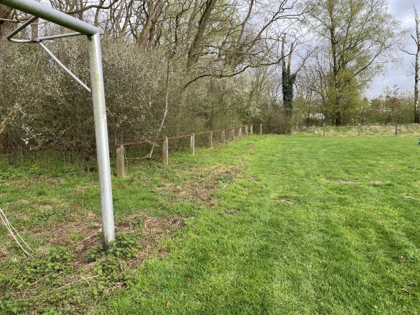 Sportplatz Hardter Landstraße  - Mönchengladbach-Hardt