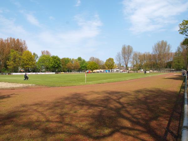 Heinrich-Hamacher-Sportpark - Duisburg-Neumühl