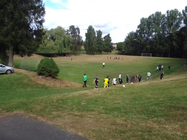 Sportplatz an der Quelle - Uslar-Schlarpe