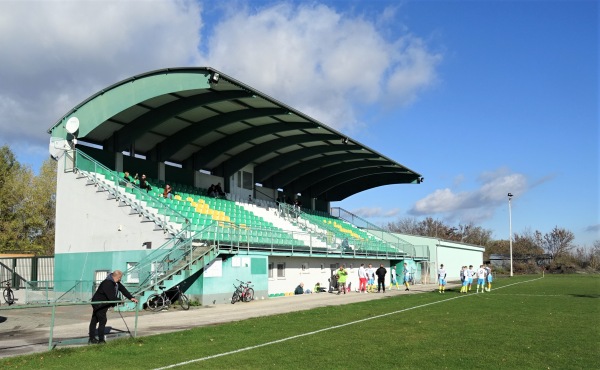 Futbalový štadión SC Veľké Dvorníky - Veľké Dvorníky