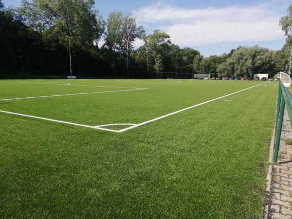 Sportovní a Tréninkové Centrum Uhříněves hřiště 2 - Praha-Uhříněves