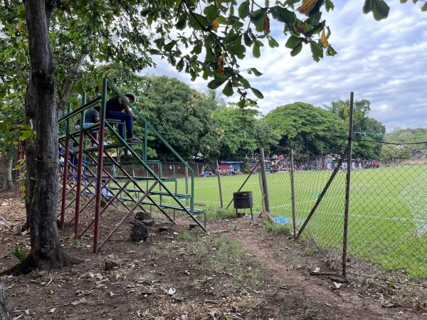 Cancha Deportiva Rafael López - Loma Larga