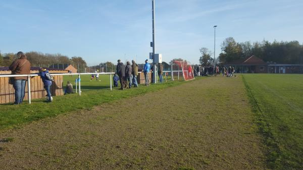 Bernd-Wagner-Fußballplatz - Hamberge