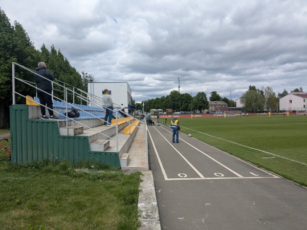 Stadion Dinaz - Demydiv