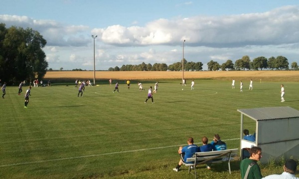 Sport- & Gemeindezentrum Altlüdersdorf Platz 2 - Gransee-Altlüdersdorf