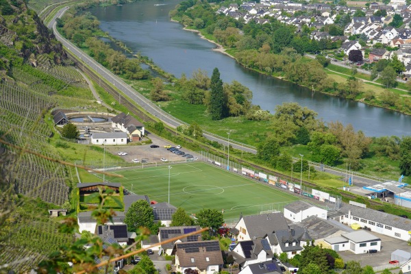 Sportplatz unter dem Rosenberg - Kobern-Gondorf
