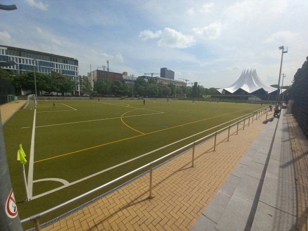 Lilli-Henoch-Sportplatz - Berlin-Kreuzberg