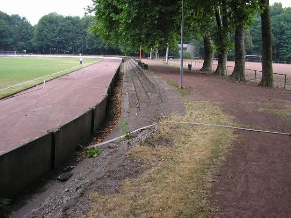 Bezirkssportanlage Werthauserstraße - Duisburg-Rheinhausen