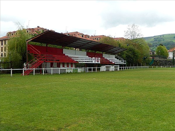 Estadio El Castañal - Selaya, CB