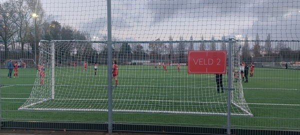 Sportpark Middenmeer veld 21-Zeeburgia veld 2 - Amsterdam