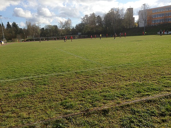 Sportplatz an der Schule - Saarbrücken-Klarenthal