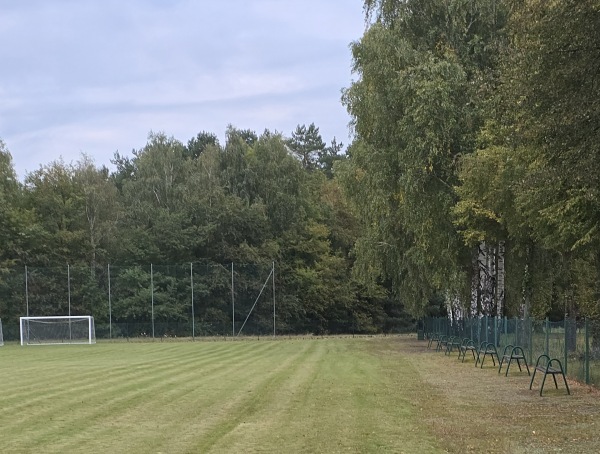 Stadion w Kobyla Góra boisko obok - Kobyla Góra
