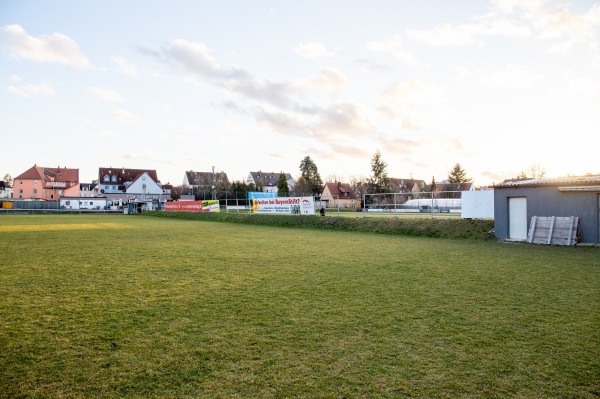 Kontiki Arena Nebenplatz 1 - Nürnberg-Röthenbach