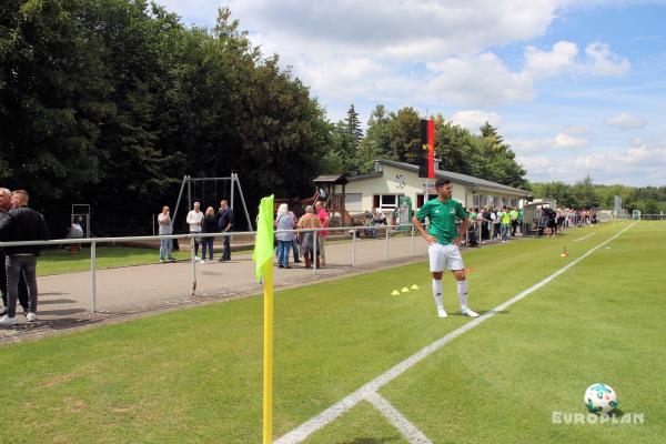 H&B Fußballzentrum - Deckenpfronn