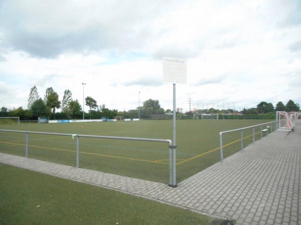 Sportanlage Weimarer Straße - Weinheim/Bergstraße-Lützelsachsen