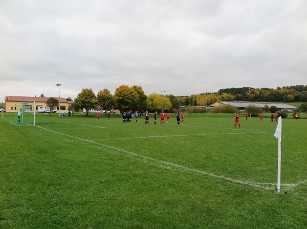 Sportplatz Marisfeld - Marisfeld