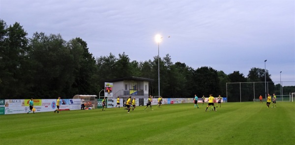 Sportplatz Oberbuch - Buch