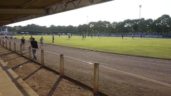 Karl-Knipprath-Stadion - Jülich