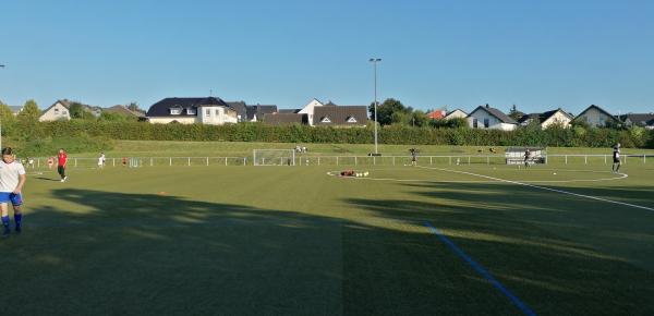 Sportplatz am Bürgerhaus - Thomm