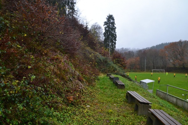 Sportplatz an der Felsfaltung - Hövels-Niederhövels