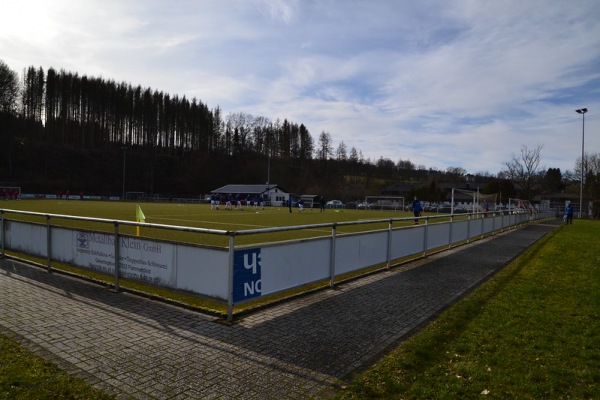 Sportplatz Auf der Emma - Neitersen