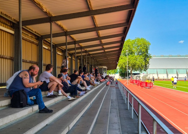 Kleine Kampfbahn im Arena-Sportpark - Düsseldorf-Stockum