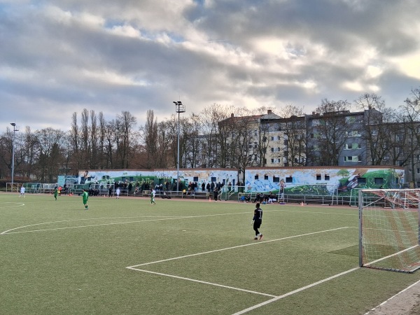 Sportplatz Wiener Straße - Berlin-Kreuzberg