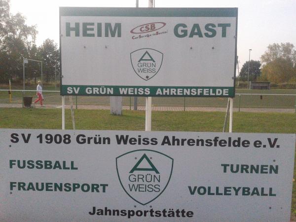 Jahnsportstätte - Ahrensfelde